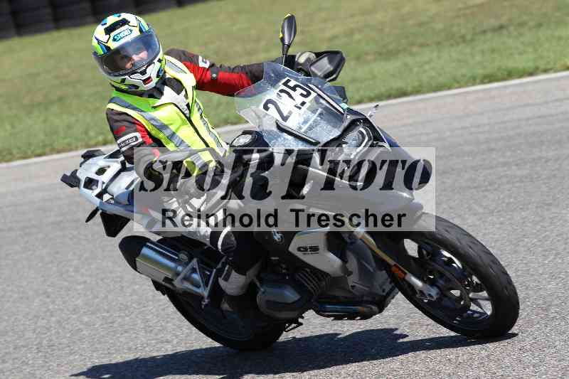 /43 08.08.2025 Discover the Bike ADR/Bike 1 gruen/225